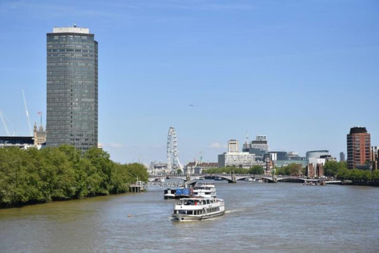River Panorama 2 Bedroom New Development Aparthotel London
