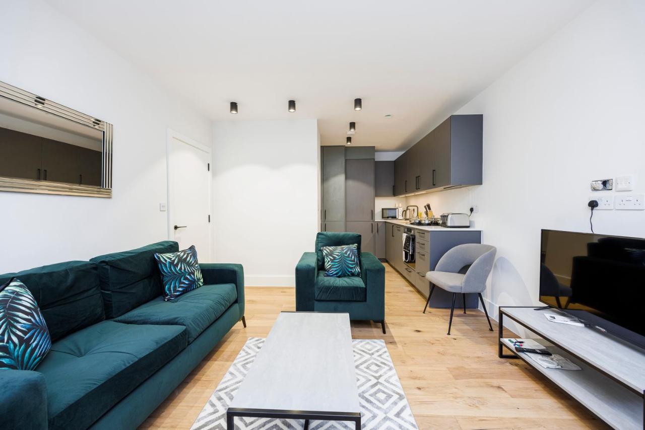 Luxury Spacious 2 Bed Apartment, - Sk *