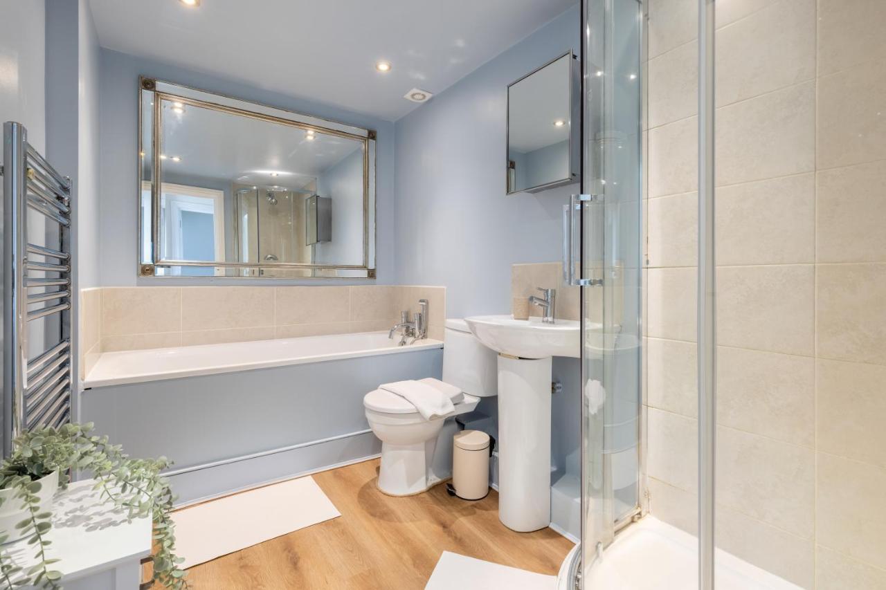 The Wandsworth Collection Apartment *