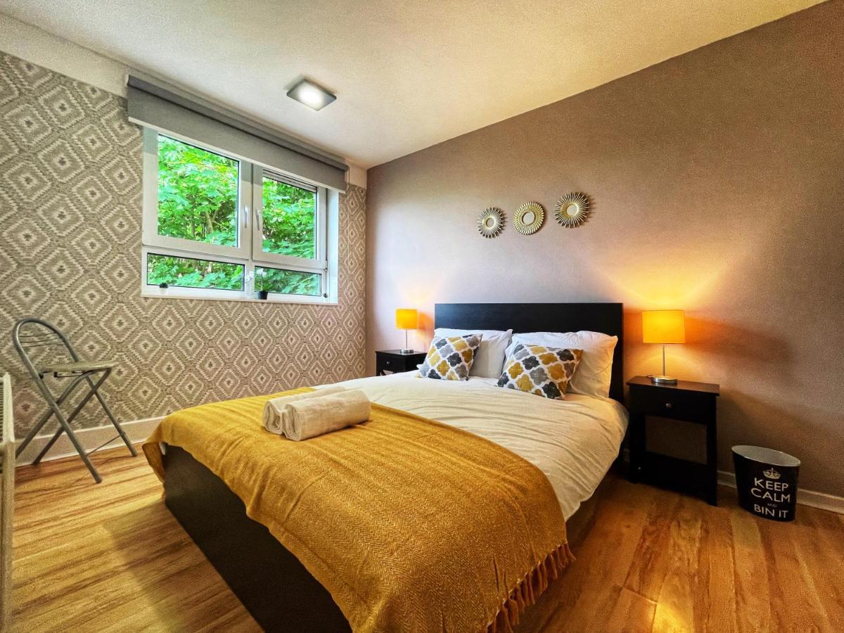 Noah's Place In Mile End Apartment *