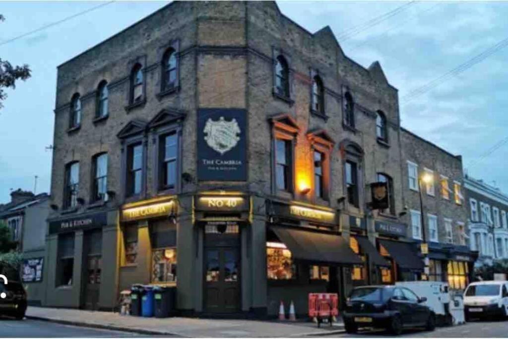 Spacious One Bedroom Private Flat In Brixton +wifi Londres