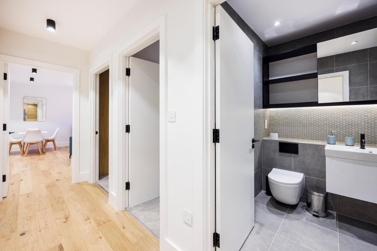 Apartment Luxury Spacious 2 Bed Apartment, - Sk