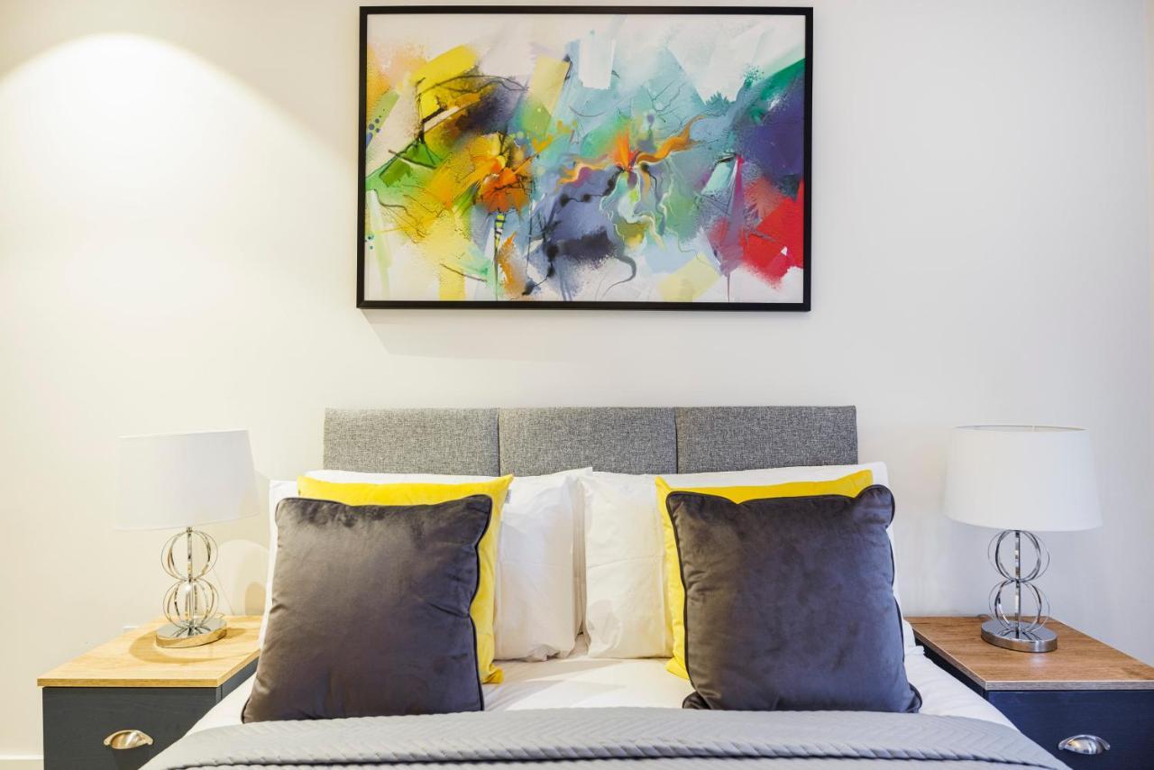Apartment Luxury Spacious 2 Bed Apartment, - Sk *