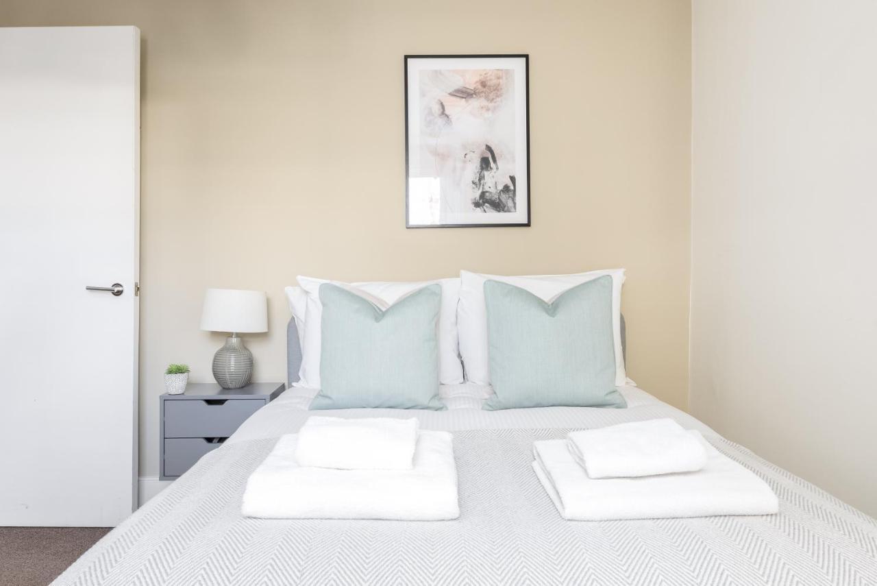 The Wandsworth Collection * London