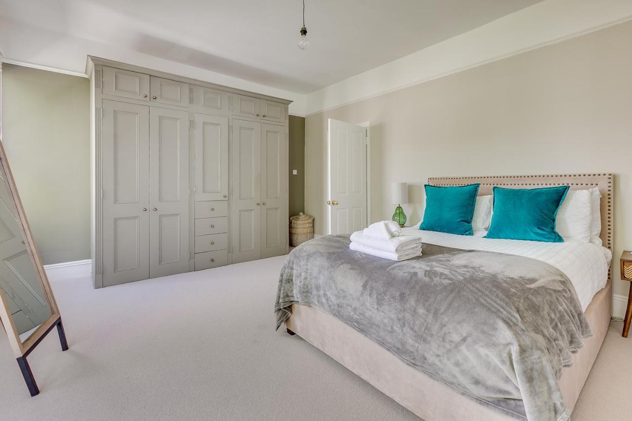 Balham Near Tube Victorian House 4 Bedrooms 9 Beds Londres