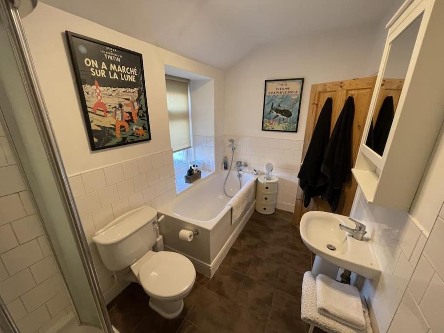 Spacious Two Bedroom Flat In Prestigious Highgate. Apartamento Londres