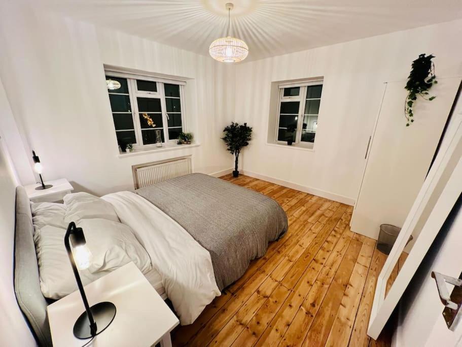 Apartment Stunning Flat With Roof Terrace In Streatham *