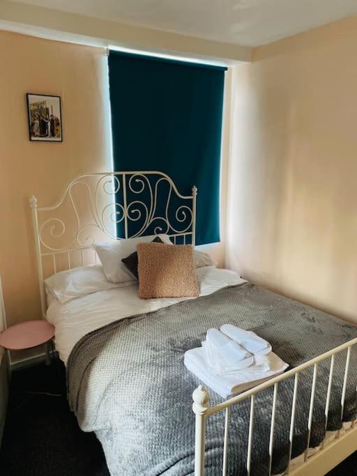 2 Bedroom Flat On Tottenham High Rd. Apartment London