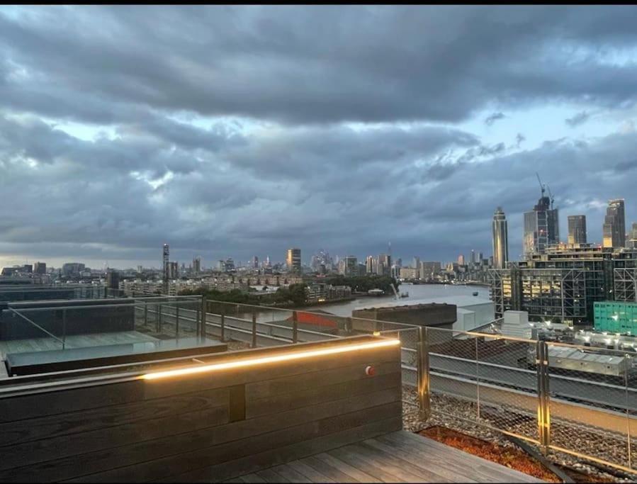 Apartment A Luxury 1 Bedroom With A Stunning View London