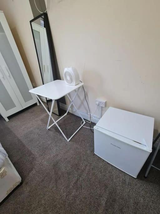 Lovely En-suite Bedroom Apartment *