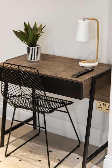 Cozy Nook: Stylish Studio, Walk To Park & Shop *