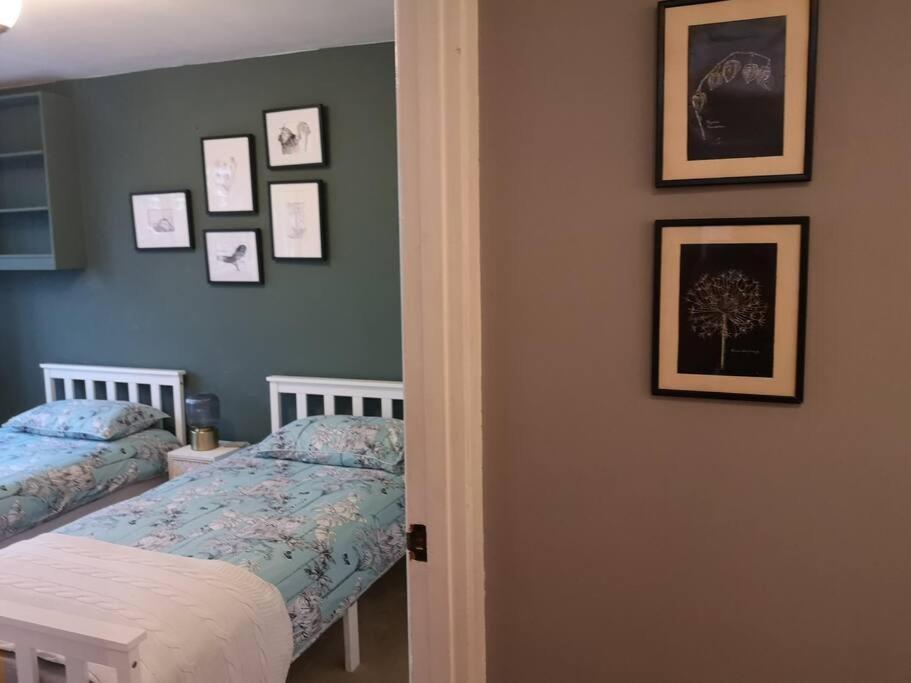 2 Bed Flat, Bounds Green, Piccadilly Line, N11 Apartment