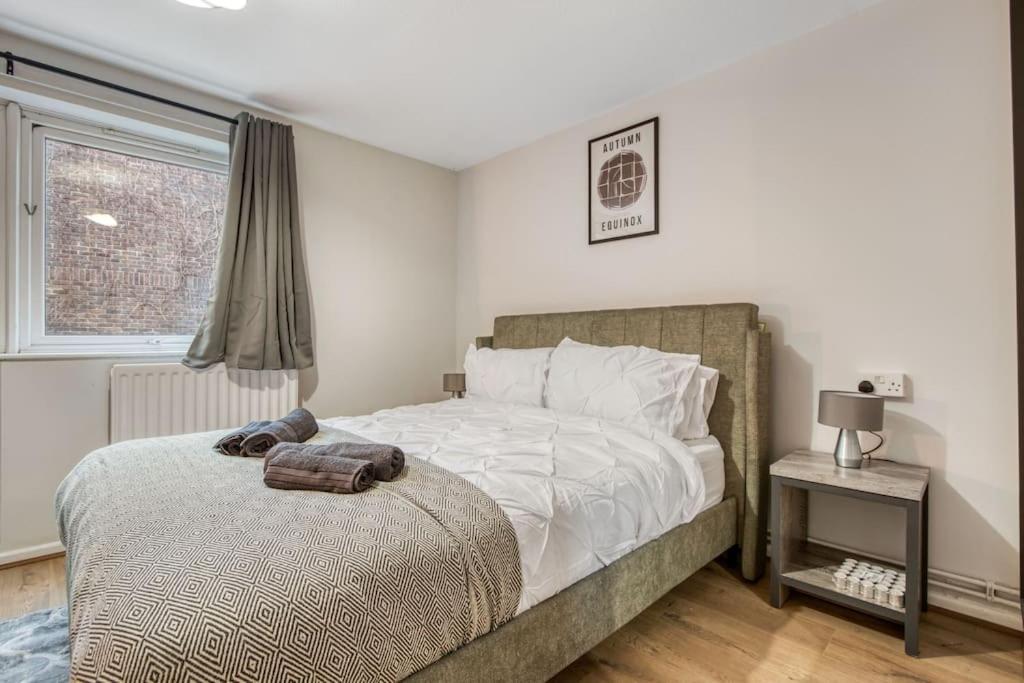 1 Bedroom Flat - Brixton *