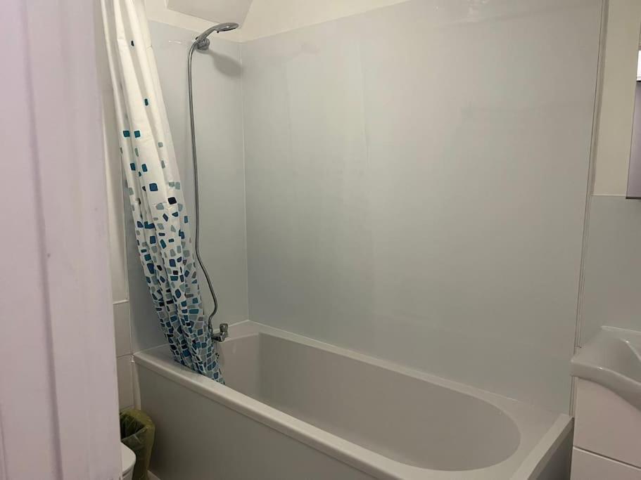 Perfect For Families And Friends - 2 Bedroom In - Peckham