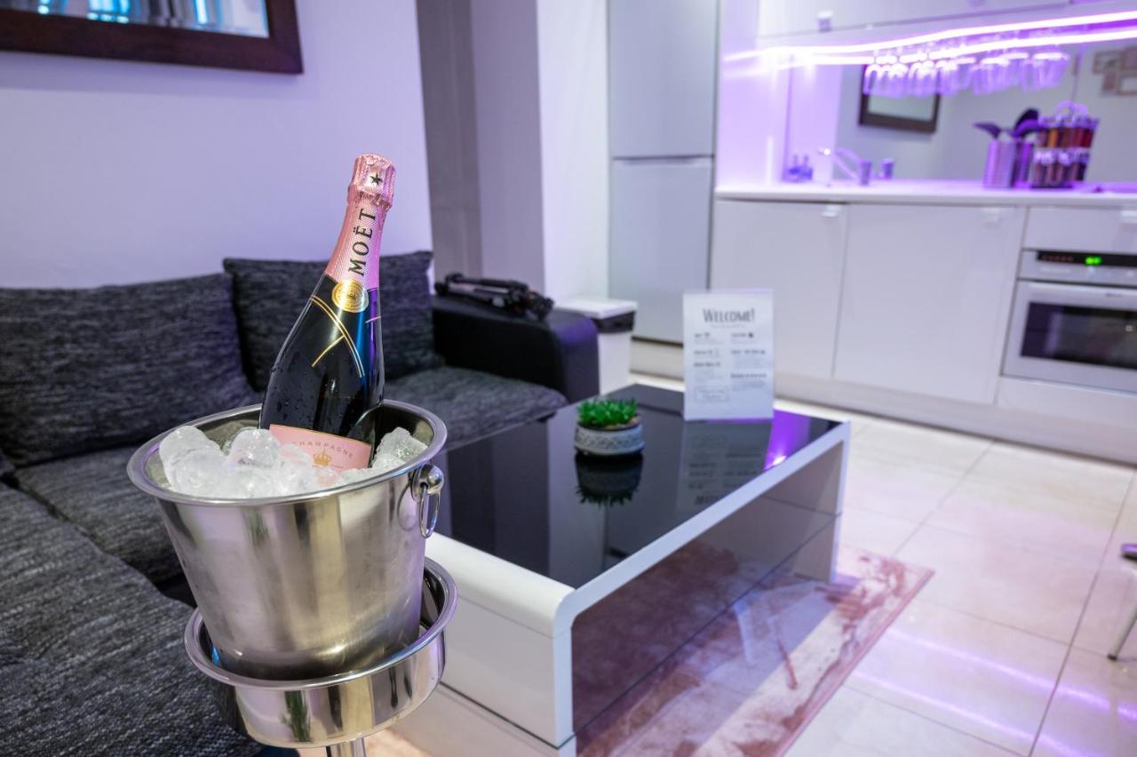 10 Min Walk Oxford St - Hyde Park Apartment London