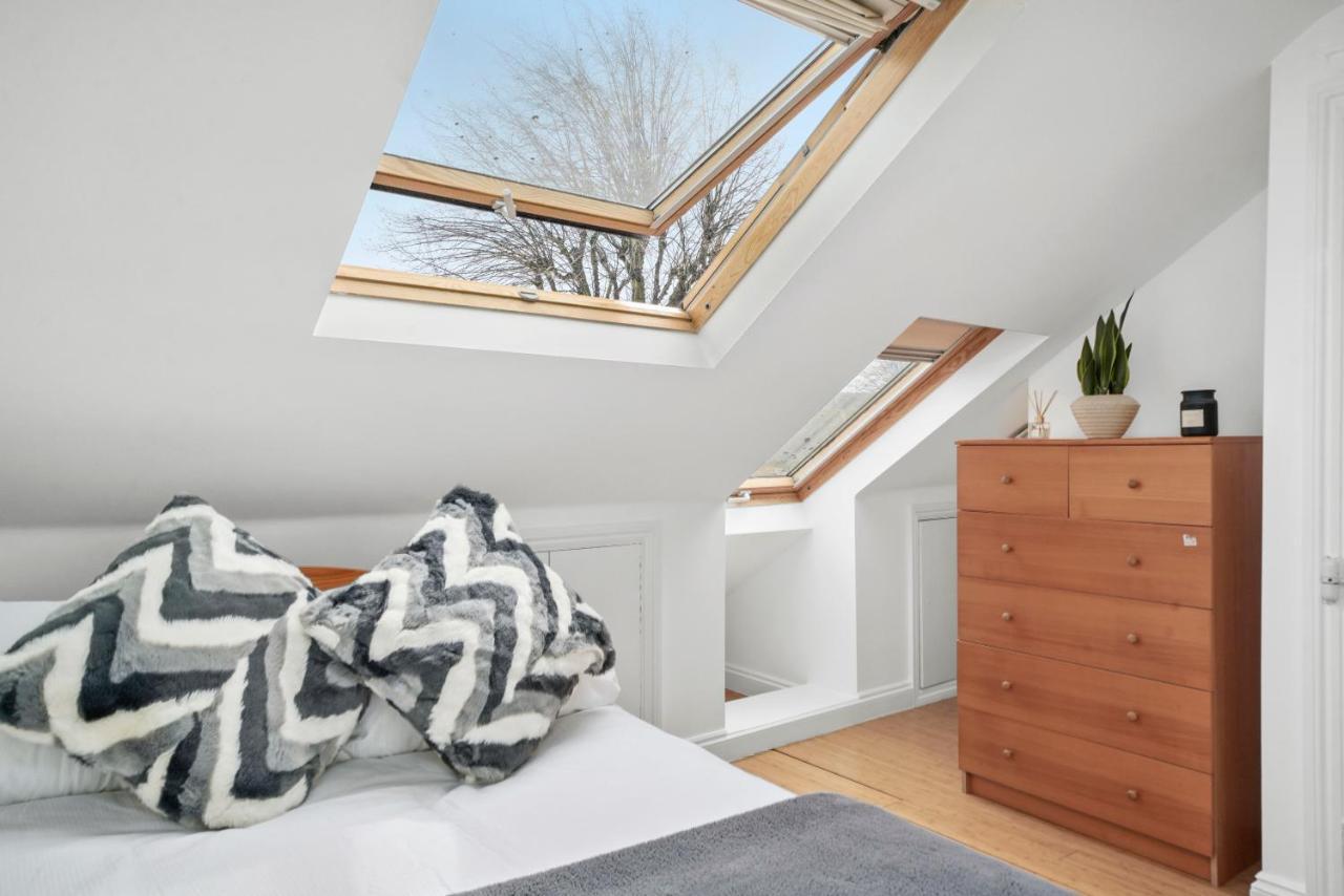 Hanger Lane Hububb Apartment *