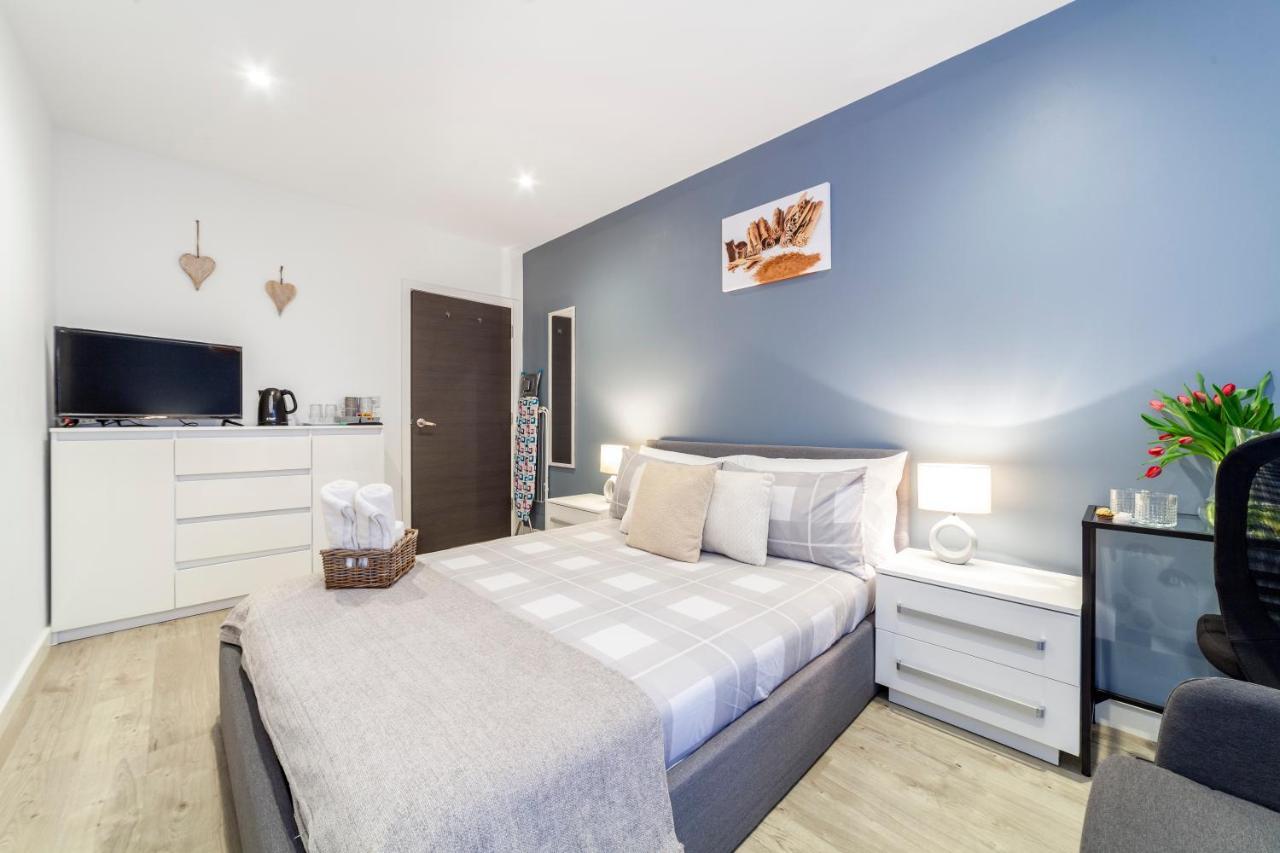 Private Double Bd With Optional Balcony, 15 Mins To Cc Privatunterkunft