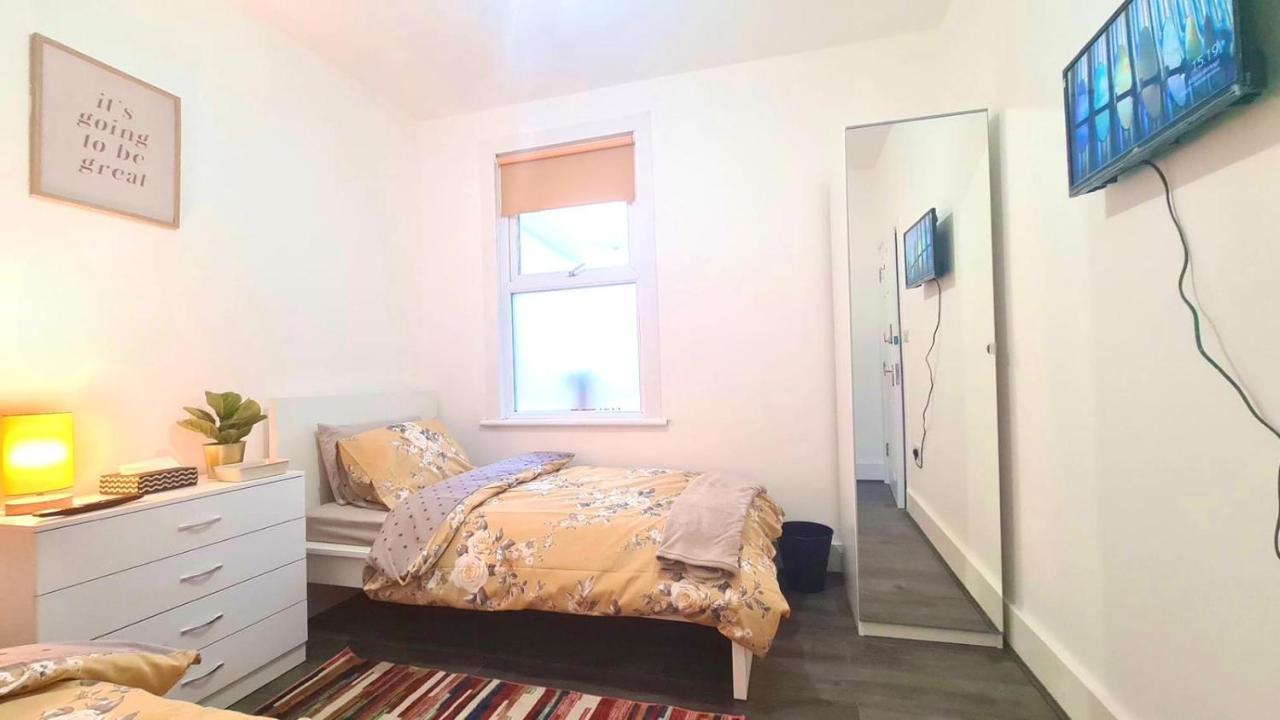 Deluxe Private In Manor Park Homestay *