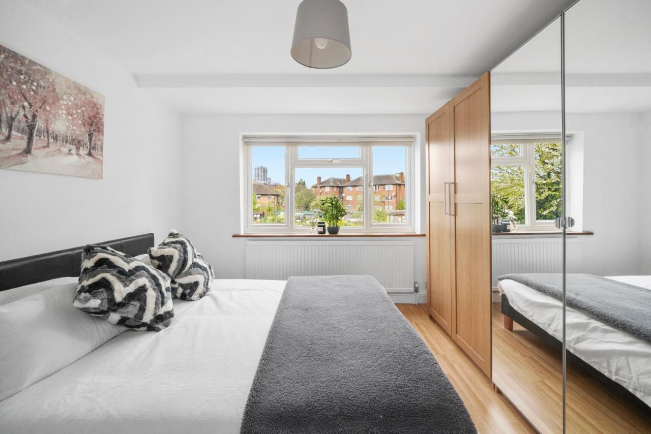 Hanger Lane Hububb Apartment London