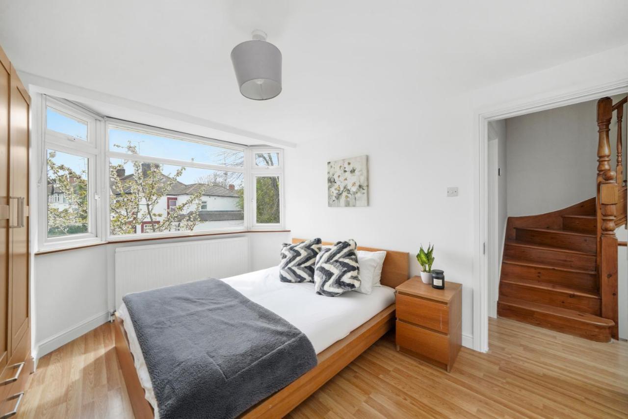 Apartment Hanger Lane Hububb