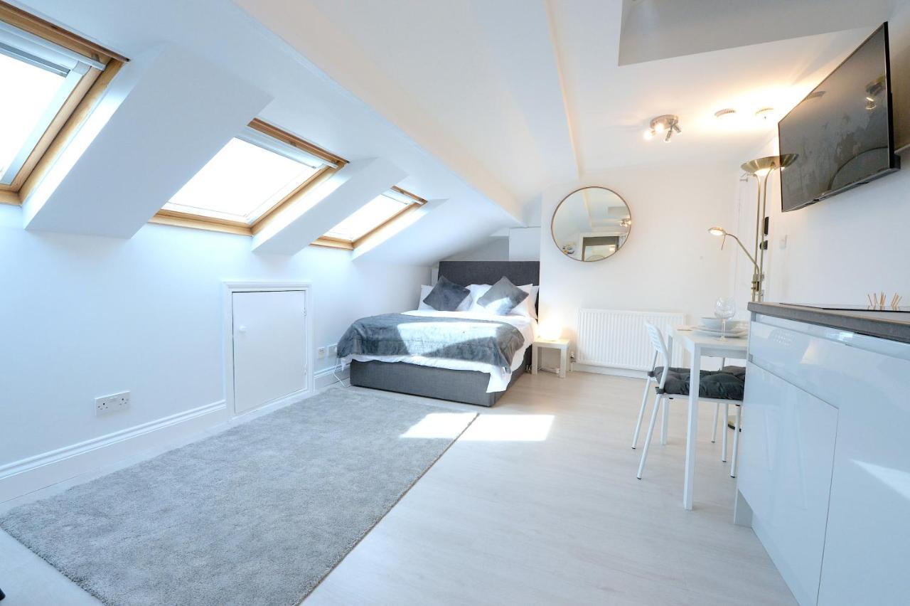 Studios: Line Convenience Near Westfield *