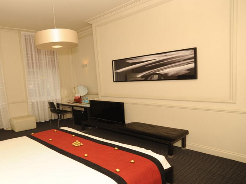 The Sumner London