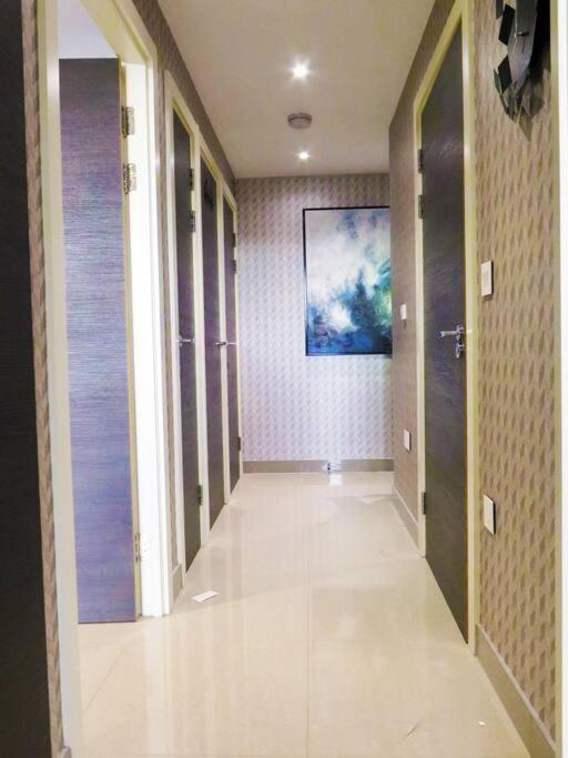 Club White Bridge One Bedroom *