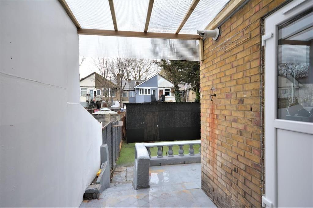 4 Bedroom House In East Holiday home *
