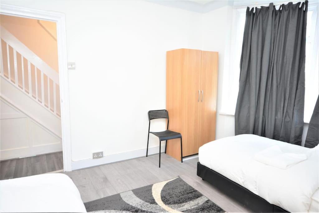 Holiday home 4 Bedroom House In East