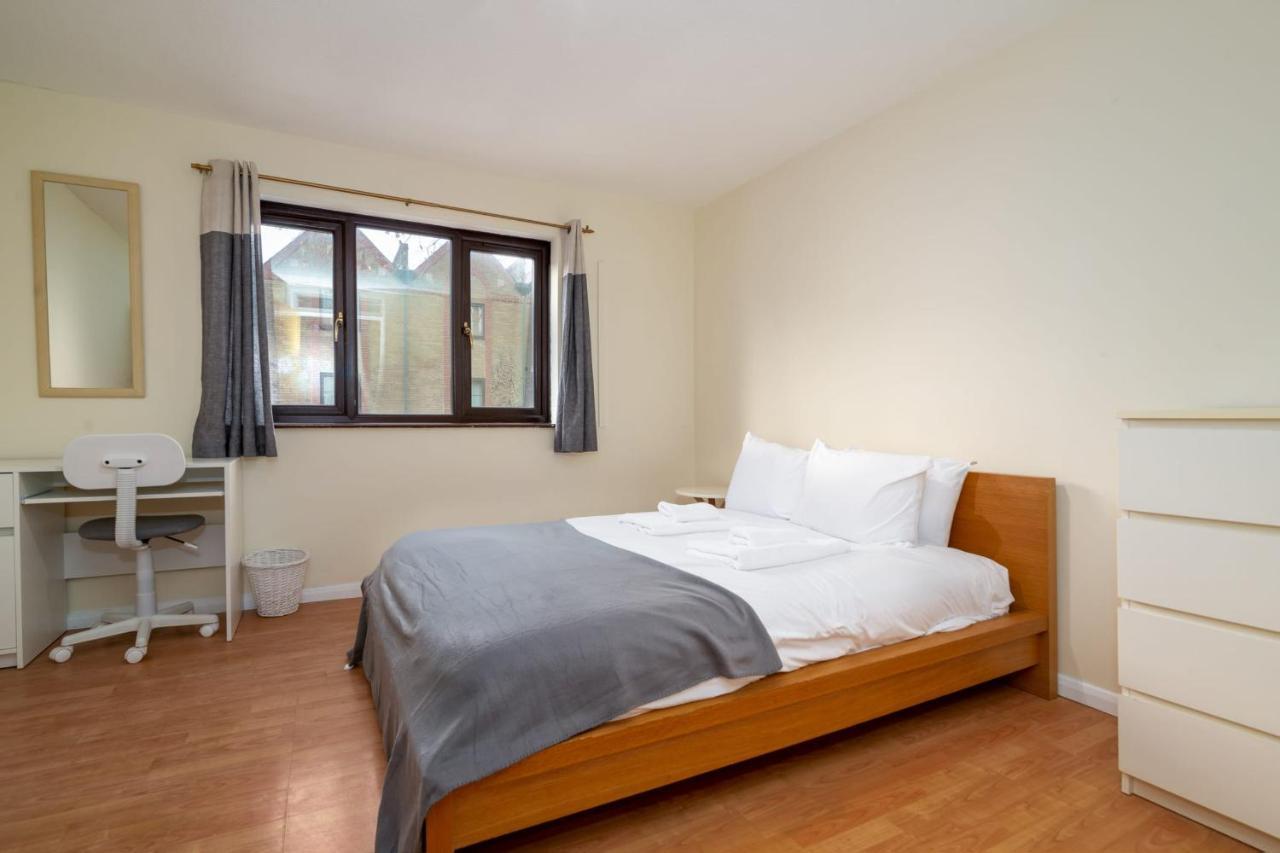 Guestready - 4br In Surrey Quays Canada Water Londres