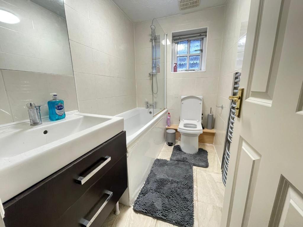 Lovely Double In Greenwich *