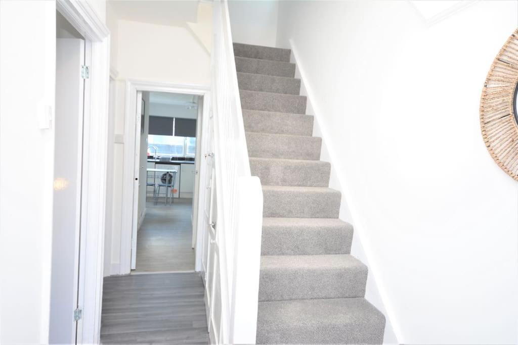 4 Bedroom House In East * London