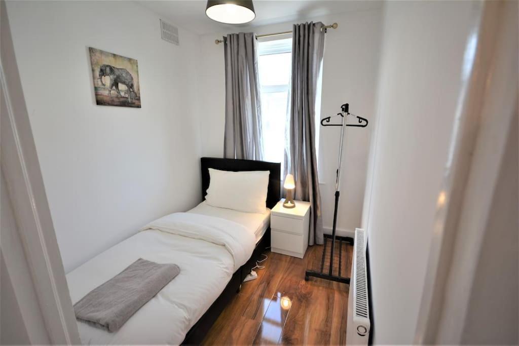4 Bedroom House In East Holiday home