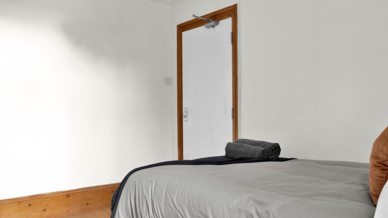 Holiday home Livestay-4 Bed 2 Bath House With Private Garden