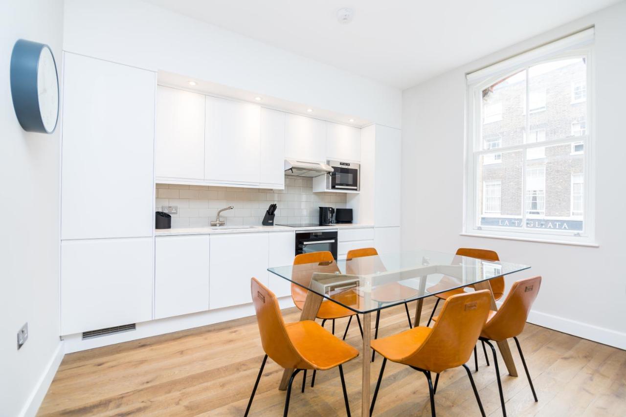 Whitfield Street Apartment *