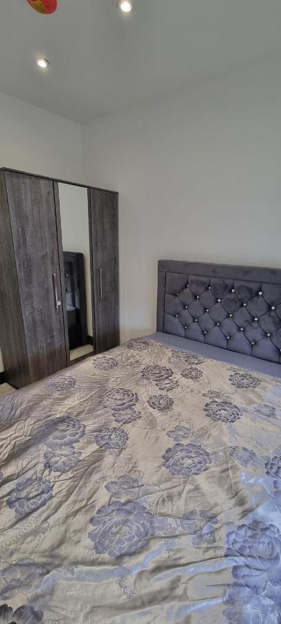 Modern 2bd Flat Apartment London