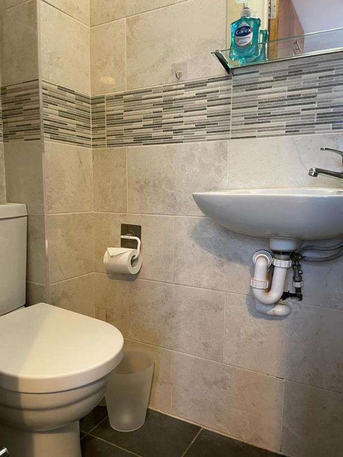 Anazing Studios 2 - North East London - Chingford *