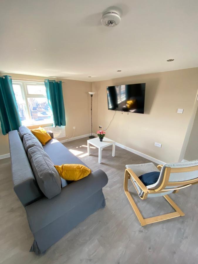 Apartment Stunning 1 Bedroom Flat In Wood