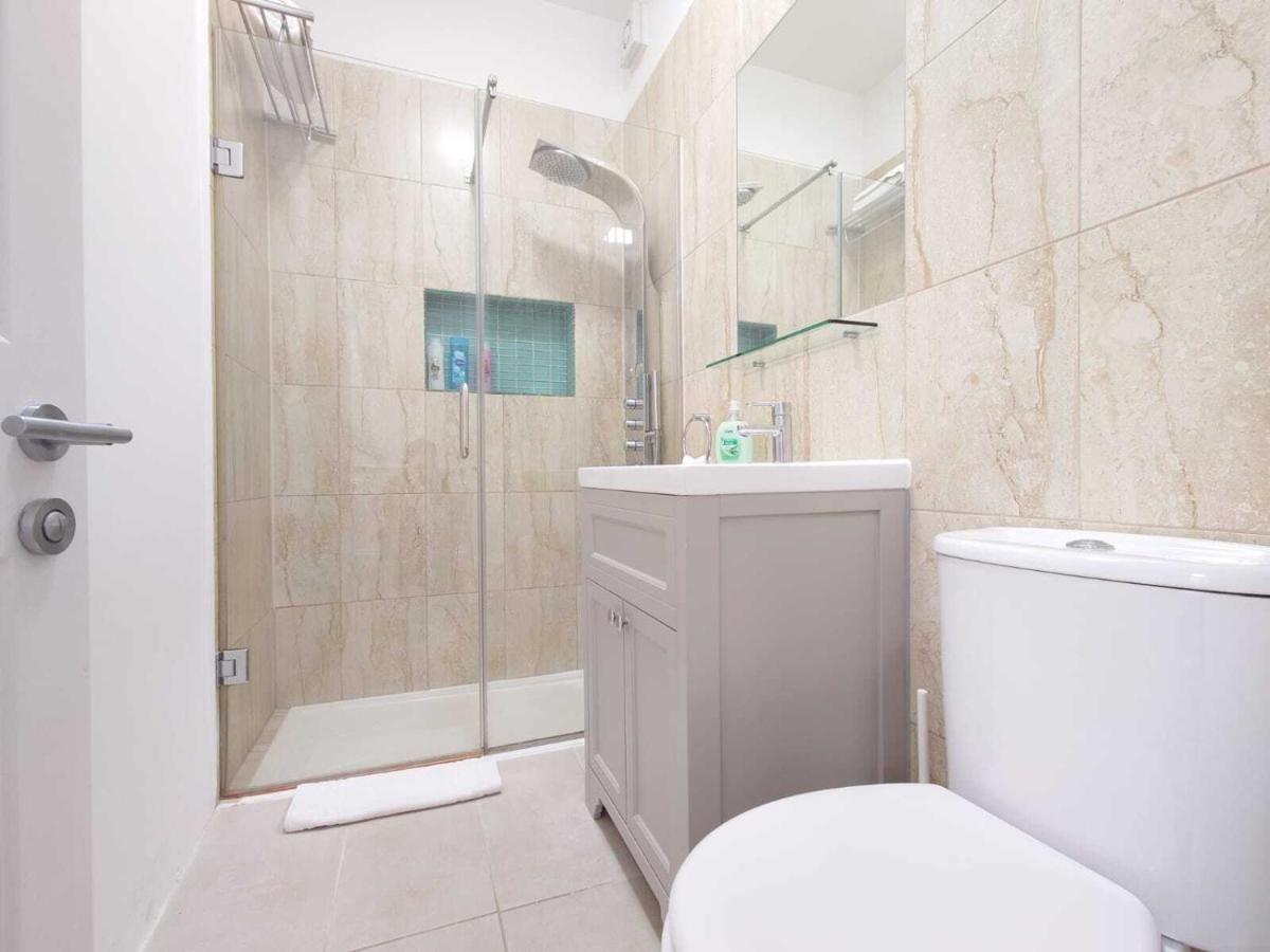 Kings Cross Apartment London
