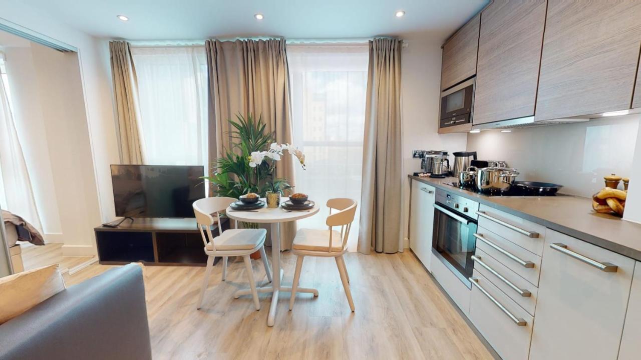 Executive Luxury One Bedroom In Vauxhall London