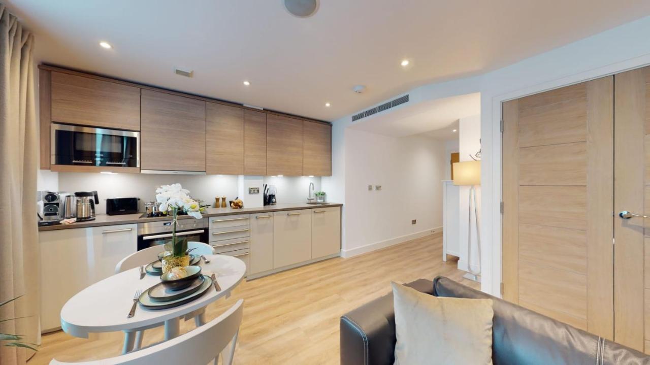 Executive Luxury One Bedroom In Vauxhall Apartment