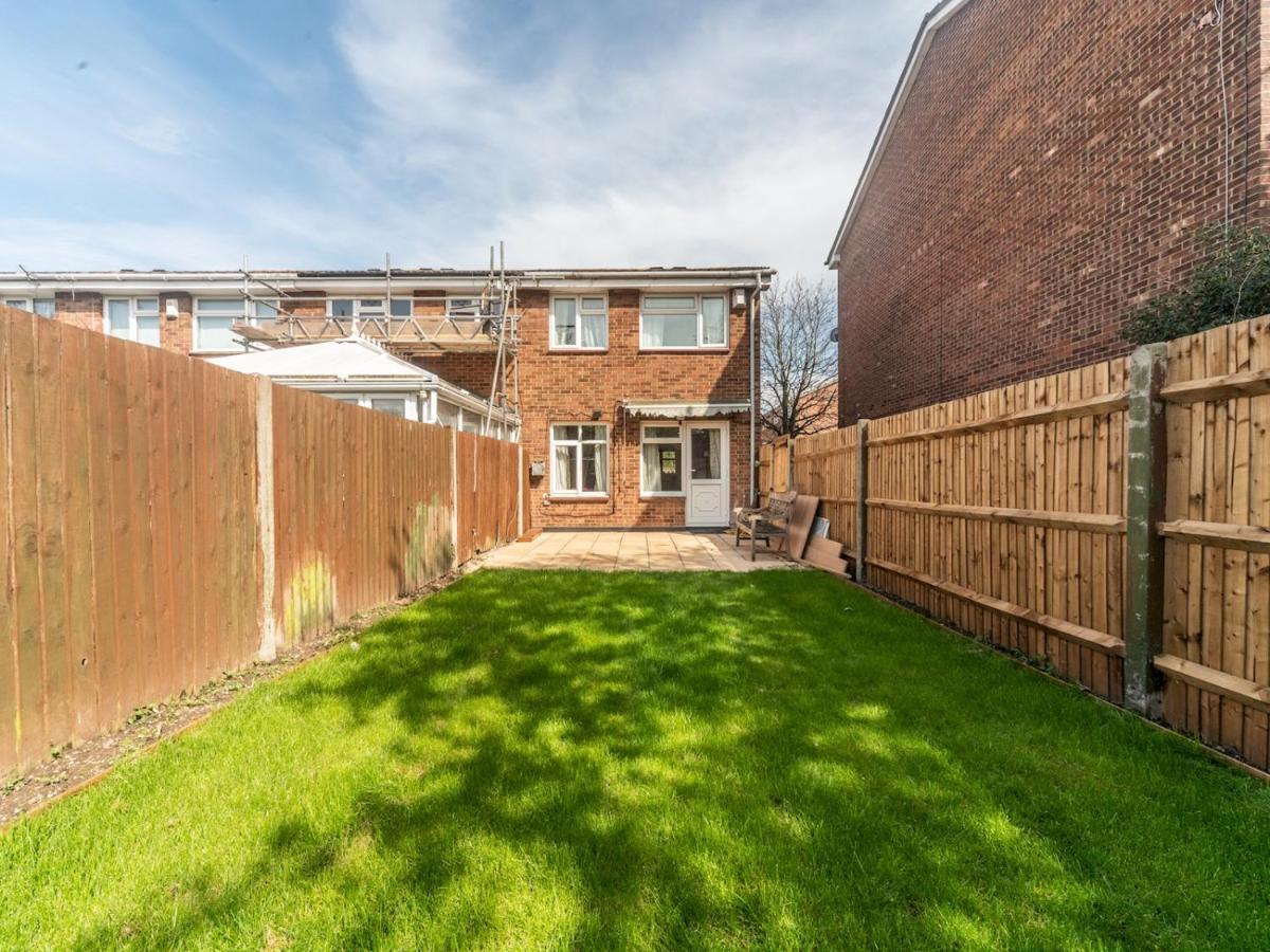 Pass The Keys Spacious Cosy Close To Abbey Wood Holiday home London