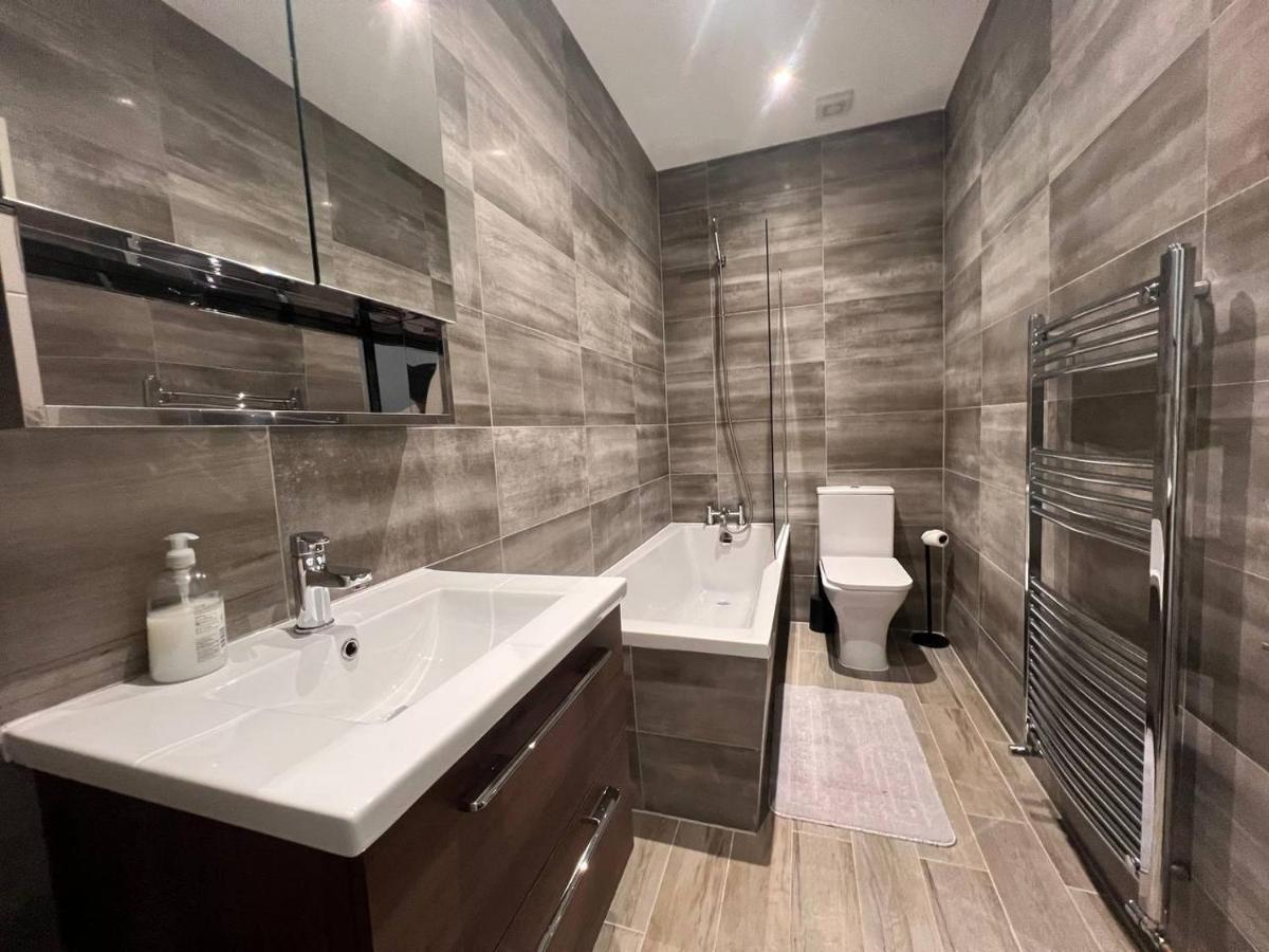 Star Finchley Road 3-bed Oasis With Garden * London