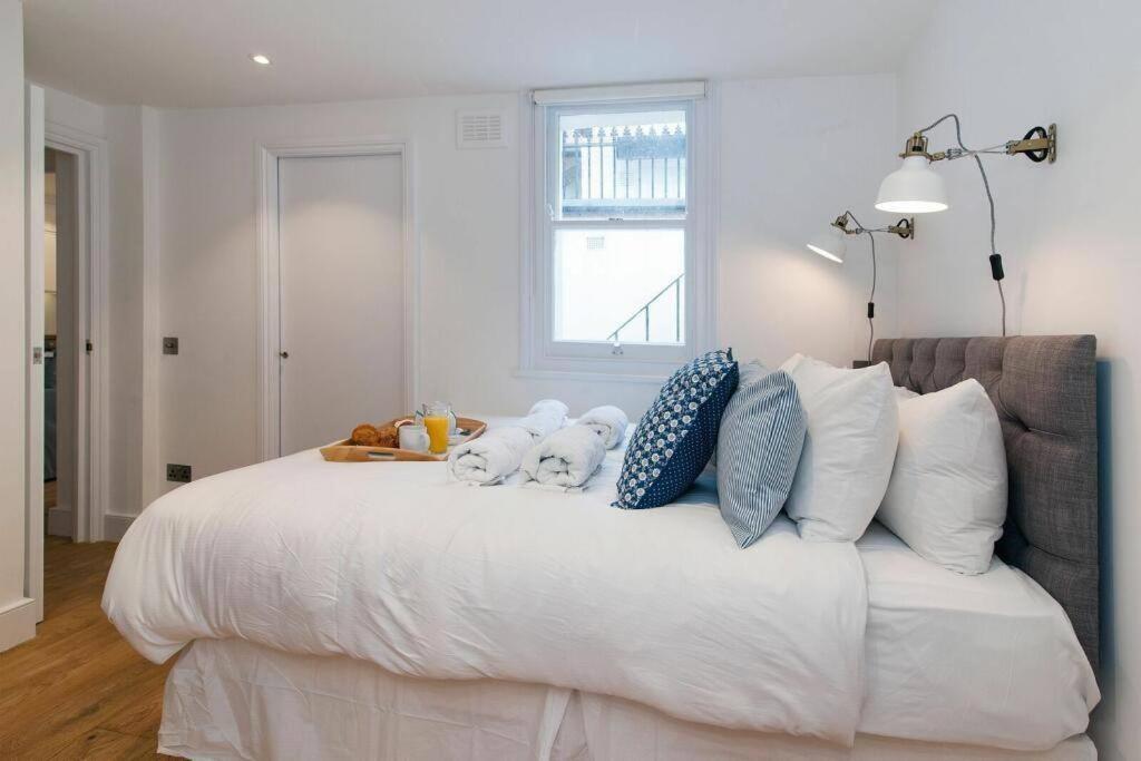 Charming Stylish One-bedroom * London