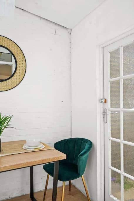Bright 2 Bed Perfect Hub London