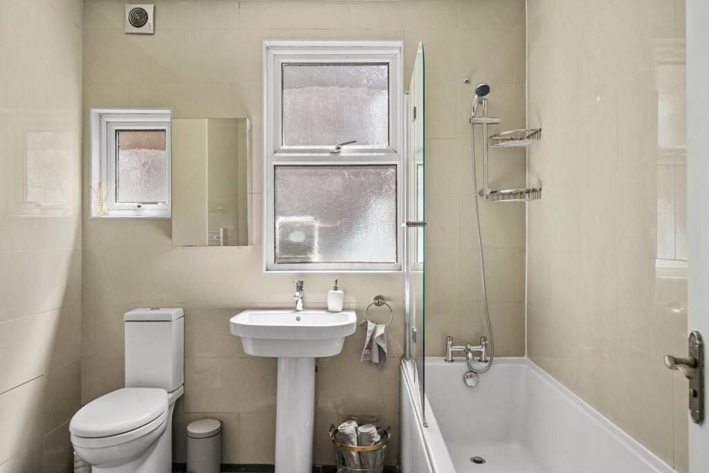 Apartment Bright 2 Bed Perfect Hub London