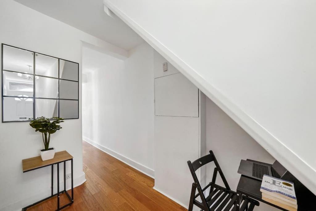 Bright 2 Bed Perfect Hub * London