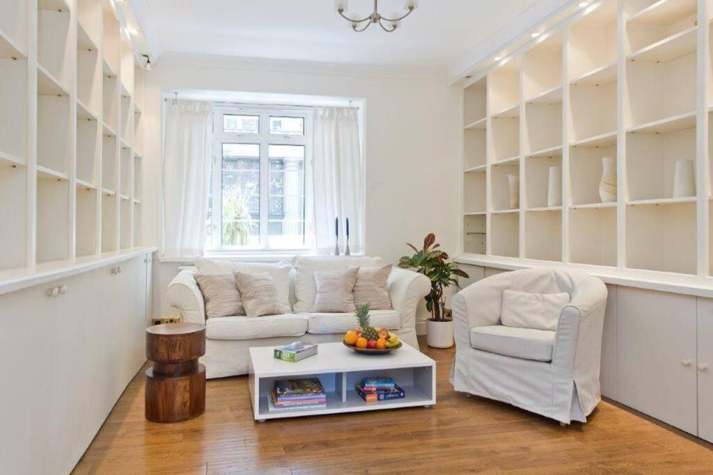 Apartment Huge Hyde Park Of Ca. 300 Sqm *