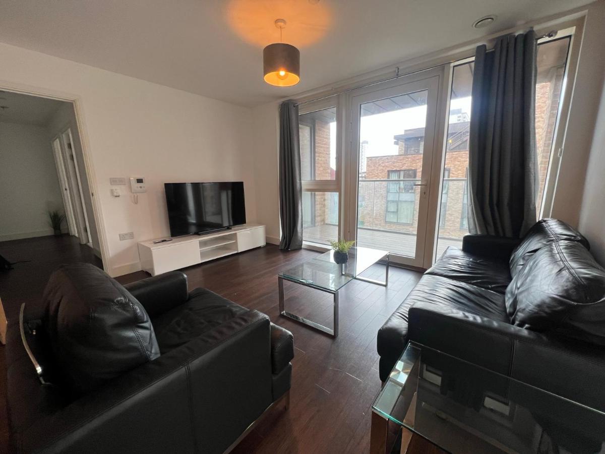 Modern 2br 2ba Wparking Sleeps 6 Comfortably Apartment *
