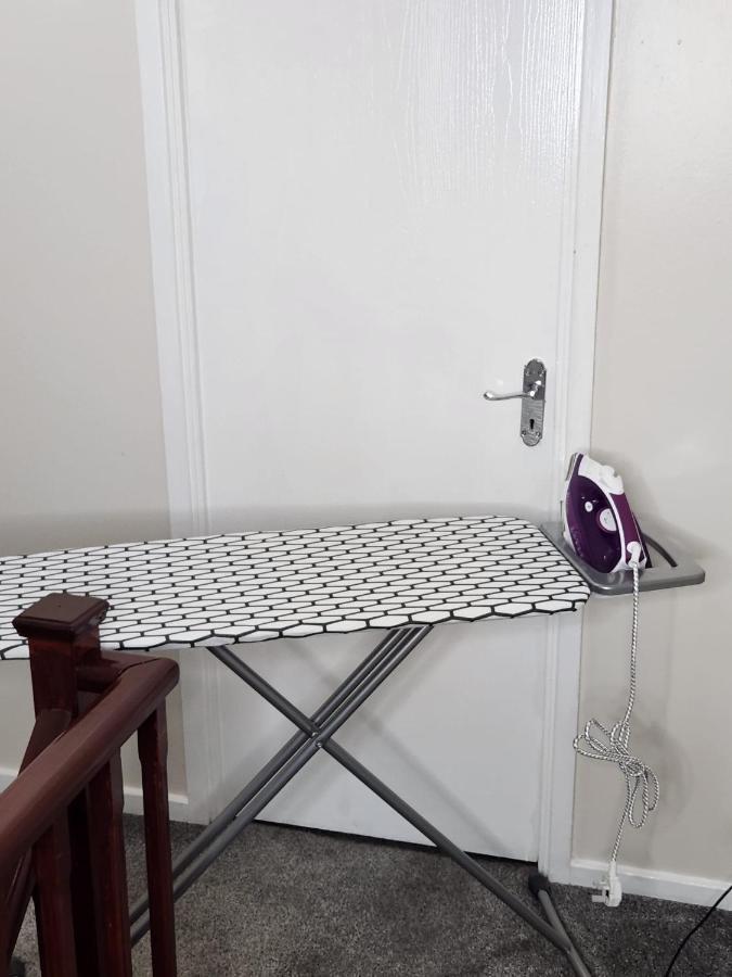 Apartment Away From London